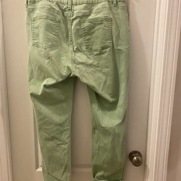 Distressed Jeans. - Picture 2 of 4